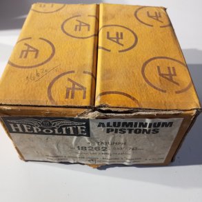 Triumph 1296 ccm OHV stempels�t 0,03