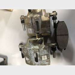 Nissan King Van / Urvan E24 bremsecaliperst for