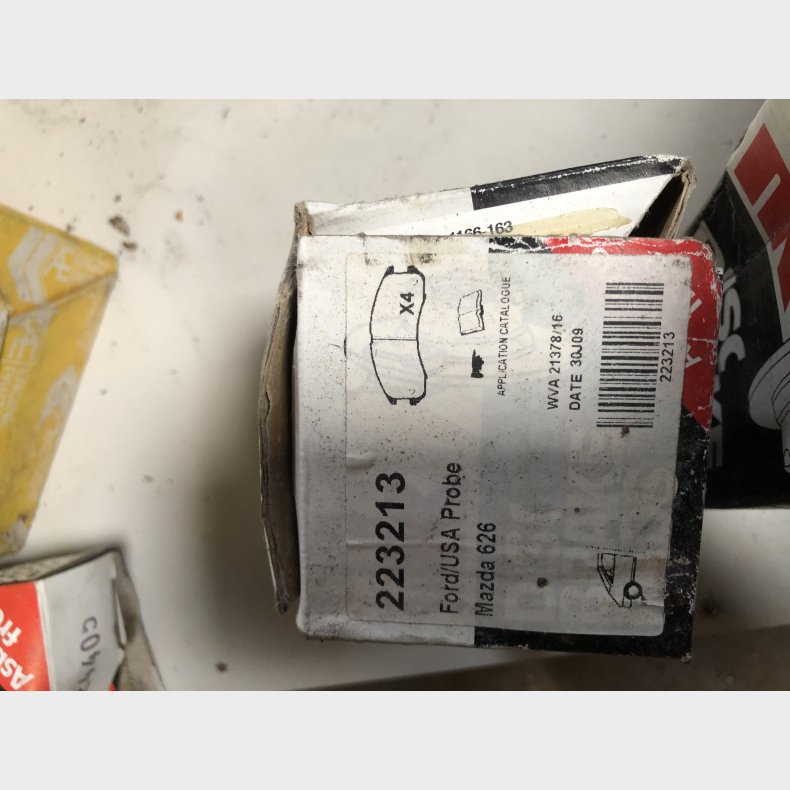 Ford Probe &amp; Mazda 626 GD bremseklodsest for