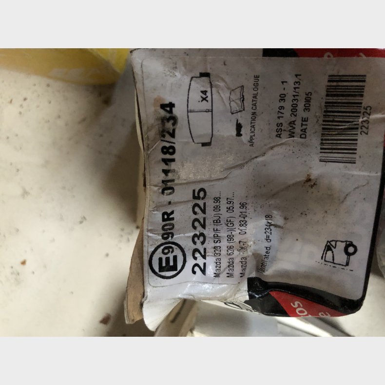 Mazda RX-7, 323 BG &amp; 626 GF bremseklodsest for