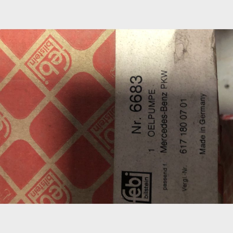MB OM617 oliepumpe