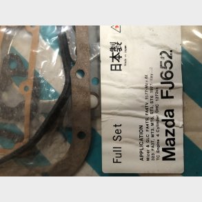 Mazda 323 1300 motorpakningss�t