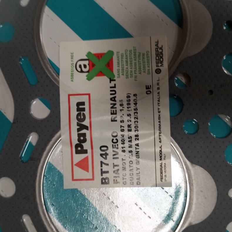Iveco 8144.67 toppakning
