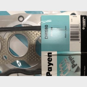 Nissan Pick-Up 720 2,3 & 2,5D slibes�t