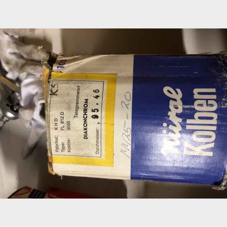 KHD FL812D stempel 0,02" overstr.